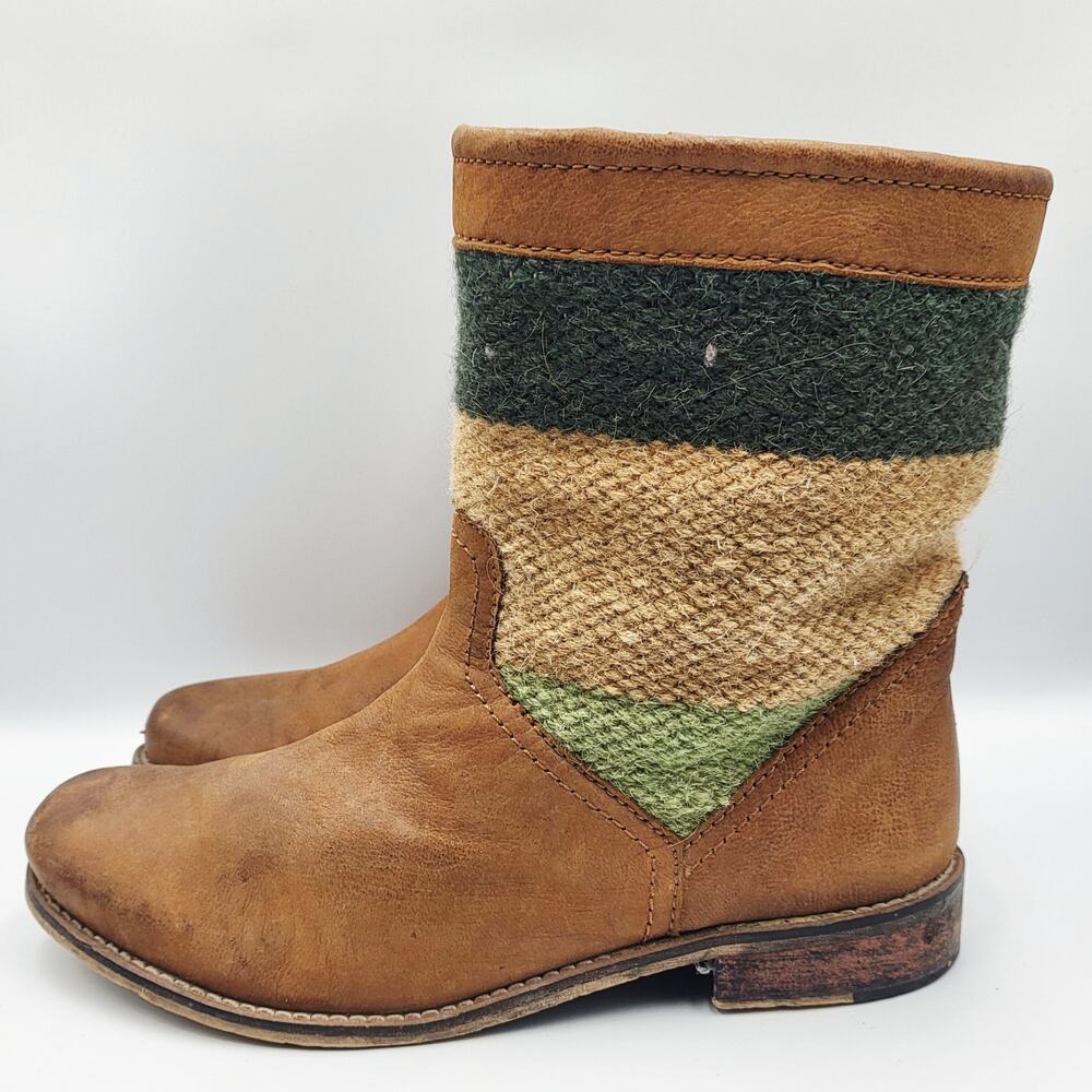 Seychelles "Give Your Heart Away" Brown Leather Neutral Tapestry Moto Boots Sz 8 - Picture 3 of 11